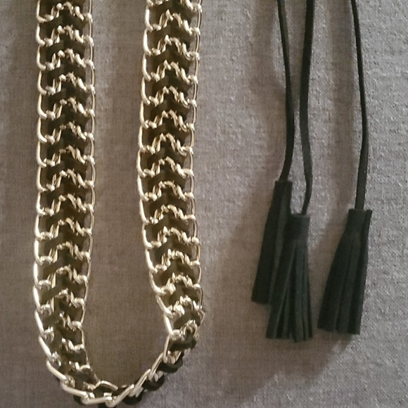 Belt goldtone and black material fringe 29" gold tone + another 12" on each side - Picture 2 of 8